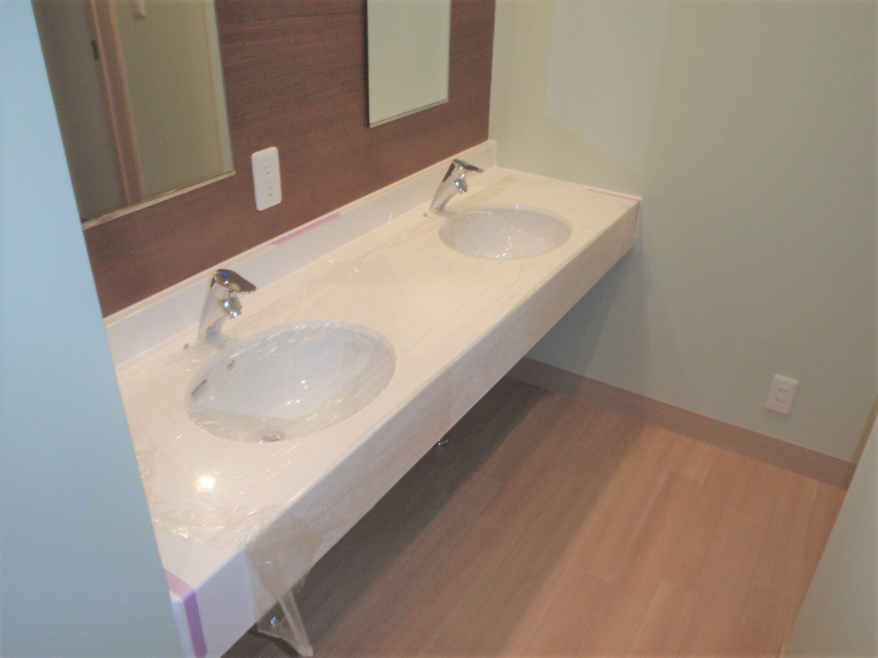 手洗カウンター工事